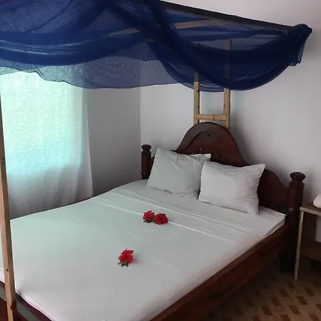 White Blue Bungalows Bed & Breakfast